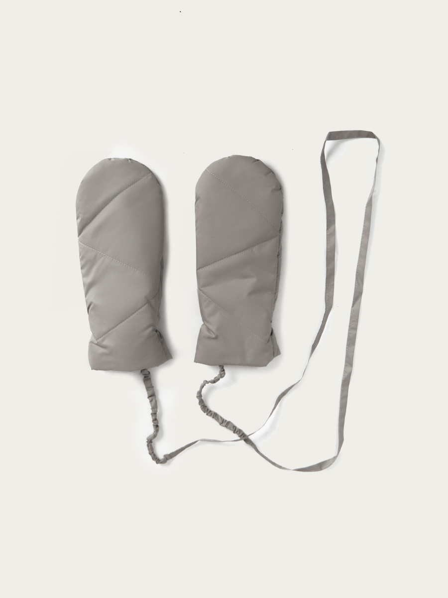 Варежки Сеул с диагональной стёжкой со шнурком, Серый
Варежки Сеул с диагональной стёжкой со шнурком, Серый