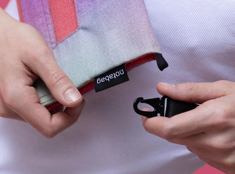 Notabag Crossbody Light_Aurora_BagandWallet_2 (2) Notabag Crossbody Light_Aurora_BagandWallet_2 (2).webp