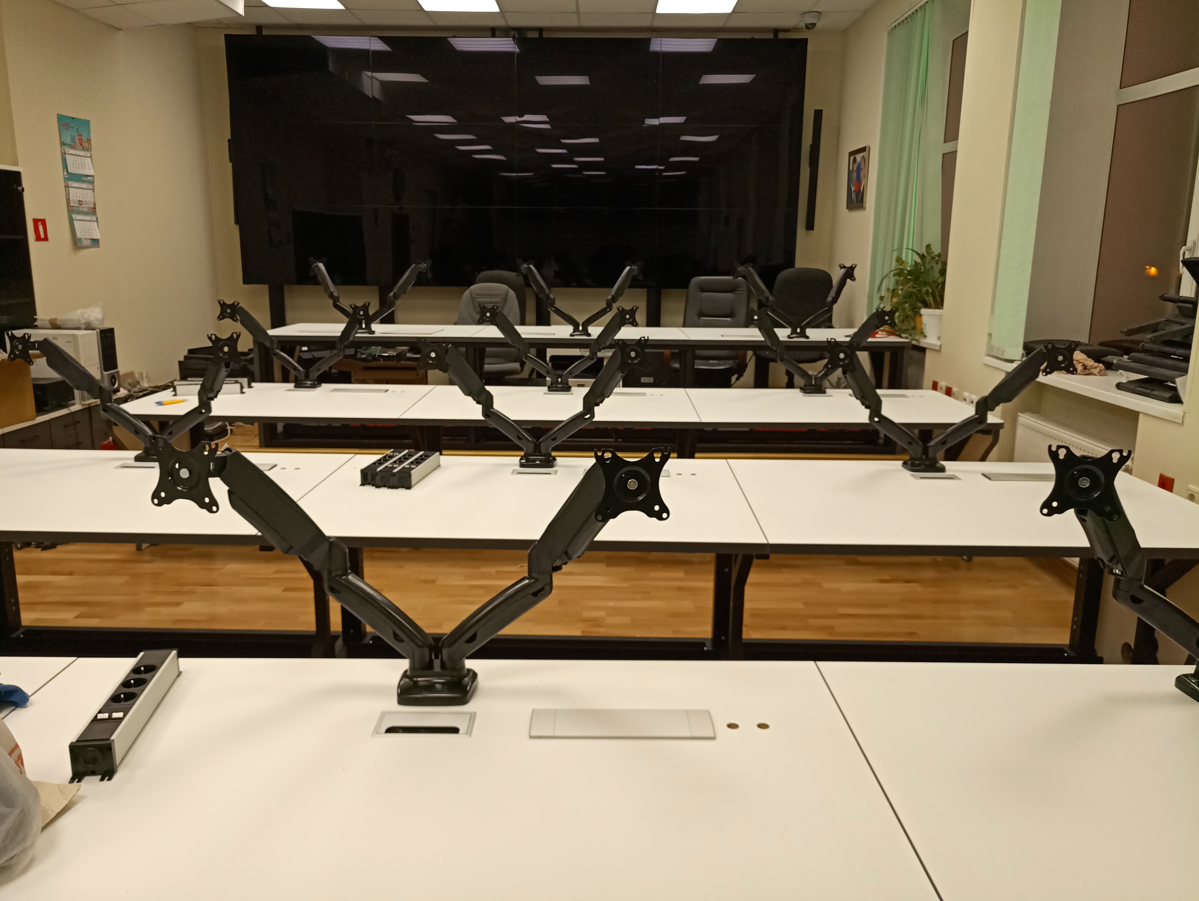 Обустройство офиса под ключ с мебелью в аренду