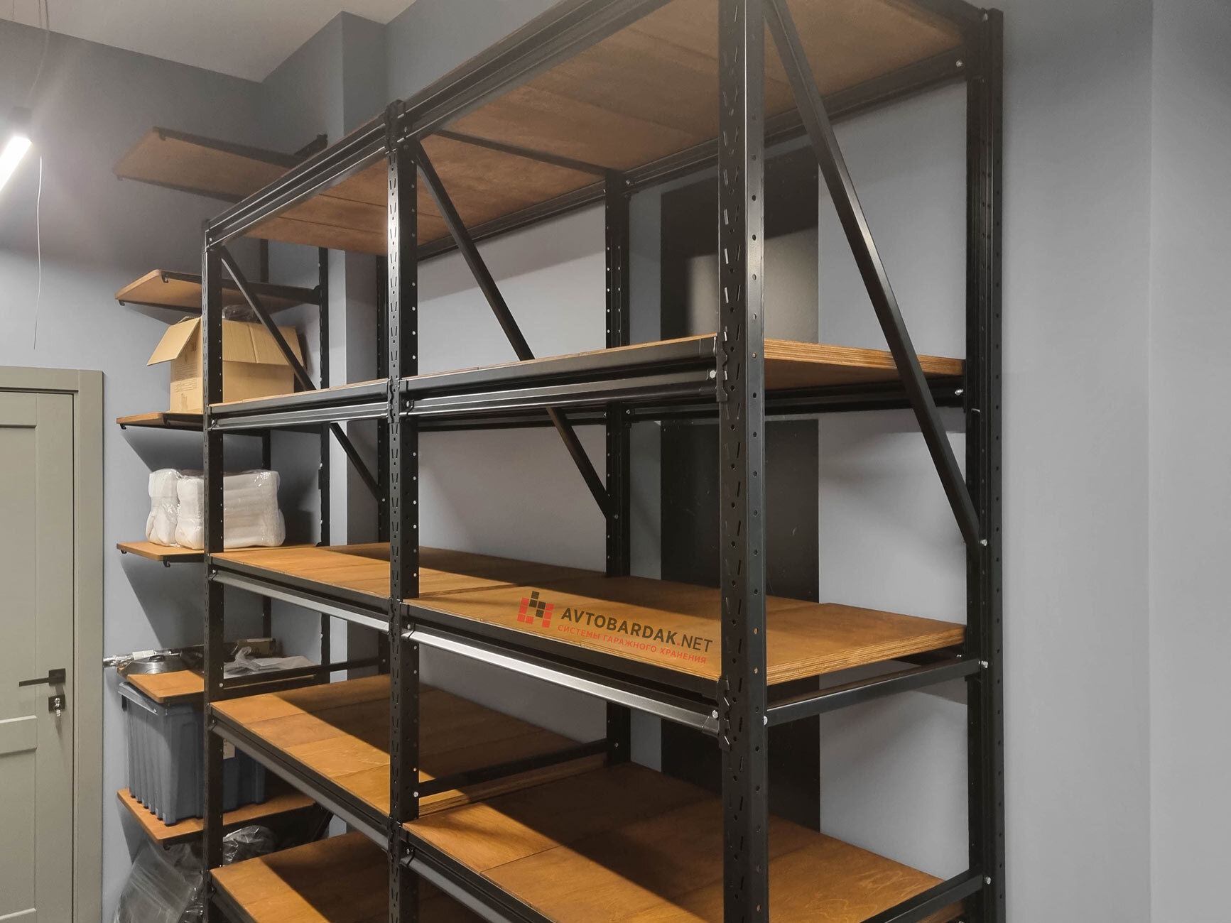 Полки для гаража из дерева