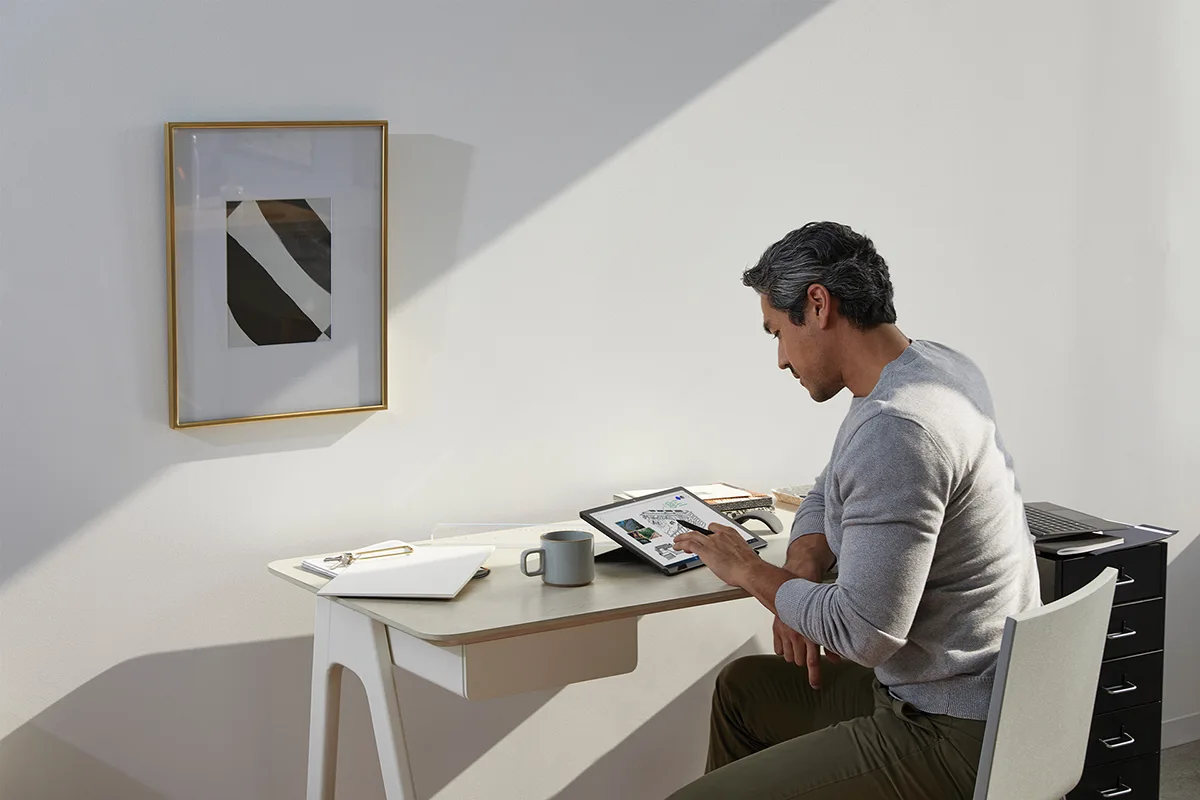 Microsoft_Surface_Pro_7Plus_forBusiness_Landing_3_2.webp