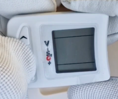 Изображение выглядит как монитор, экран, мультимедиа, в помещении
Контент, сгенерированный ИИ, может содержать ошибки.