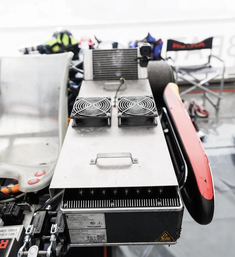 Приборная панель AIM MyChron для Rotax E20 с кнопкой буста