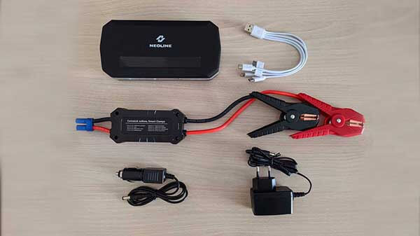 Комплектация пускового устройства Jump starter Neoline 500А