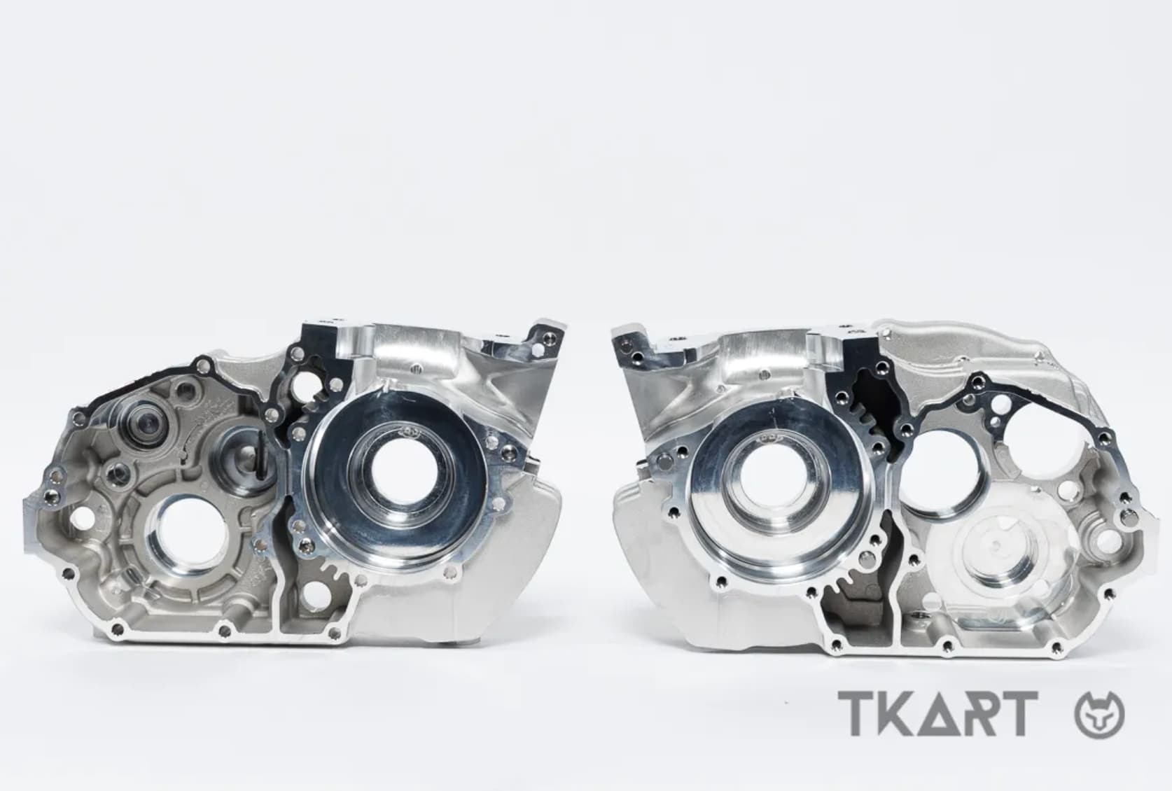 Картер TM KZ-R3 Total Black — чёрное покрытие и штуцер для манометра