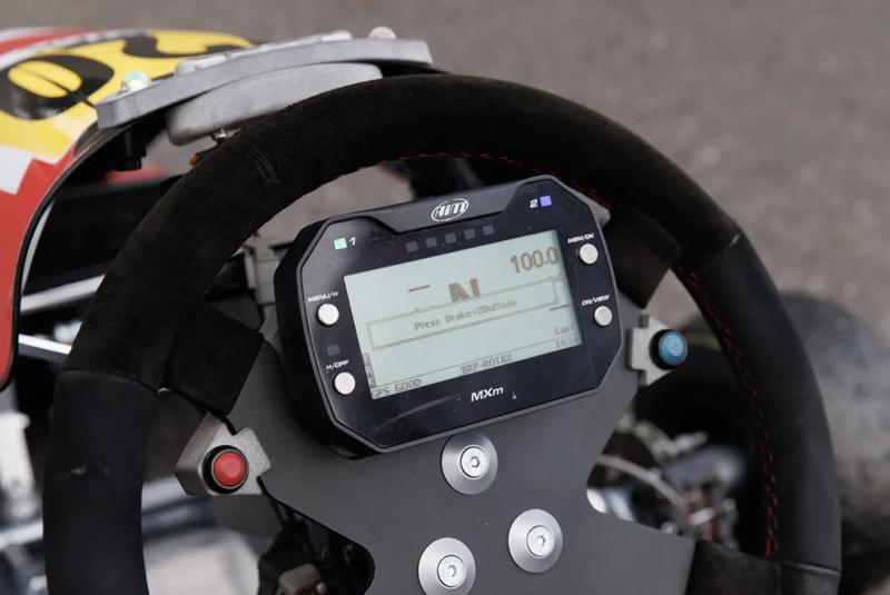 Электрокарт Rotax E20 в паддоке &mdash; подготовка к заезду