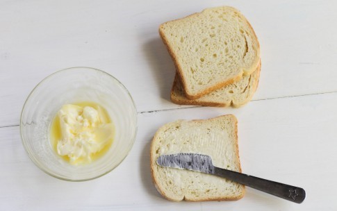 Ингредиенты для «Мясной пирог из хлеба с начинкой»: