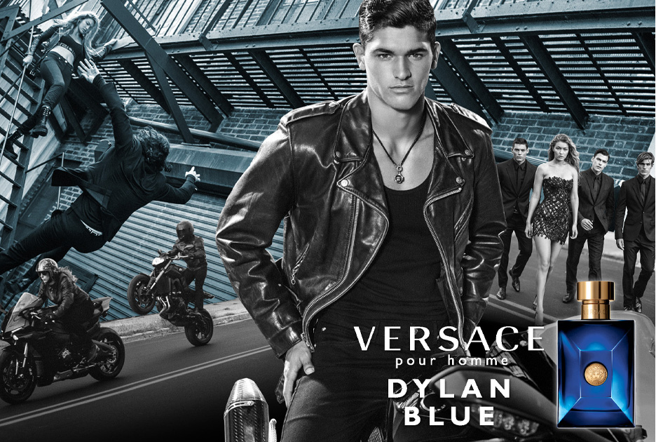 Versace Dylan Blue Pour Homme рекламный постер