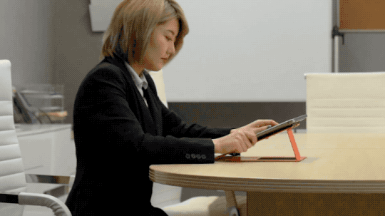 moft-sit-stand1.gif