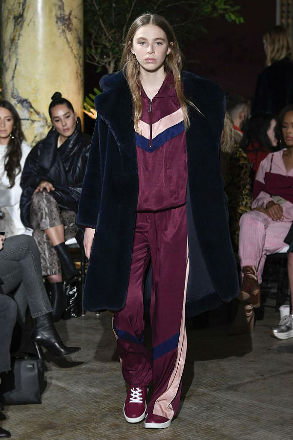 Спортивный стиль в современной одежде