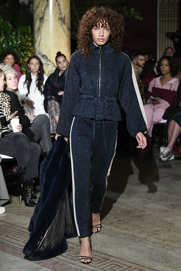 Спортивная модная одежда