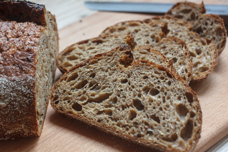 Ржано-пшеничный хлеб с сухофруктами