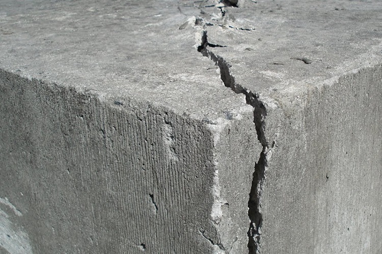 Mapei Stabilcem раствор для заполнения трещин в пористом бетоне и камне ...