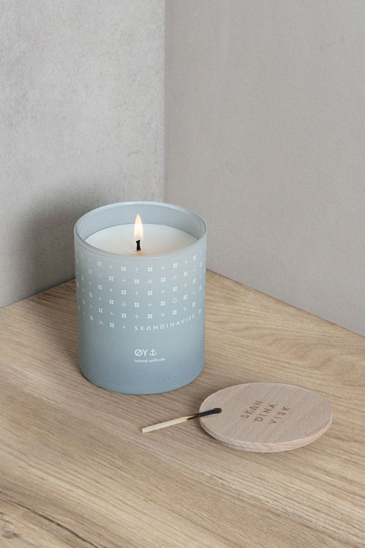 ØY Scented Candle.jpg