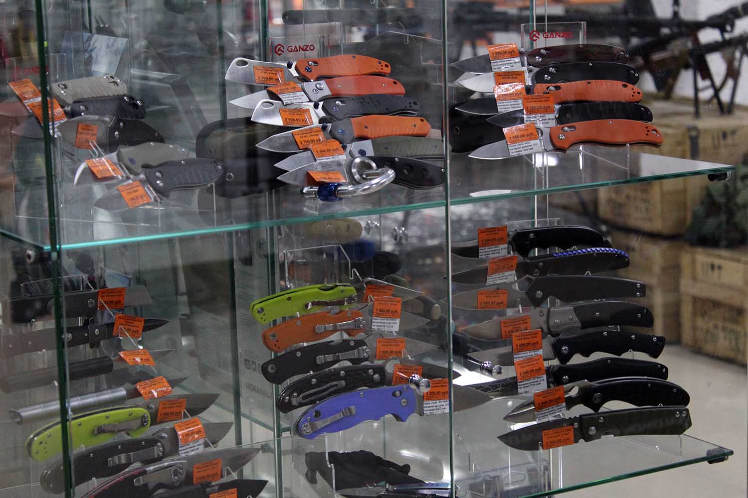 Ножи и инструменты в магазине "ШТУРМ"