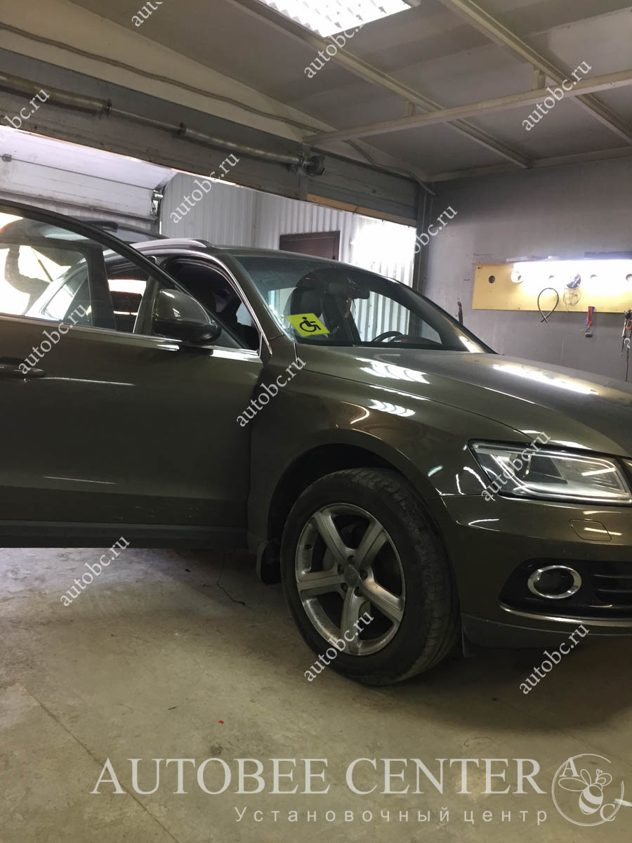 Audi Q3 (установка видео-регистратора)