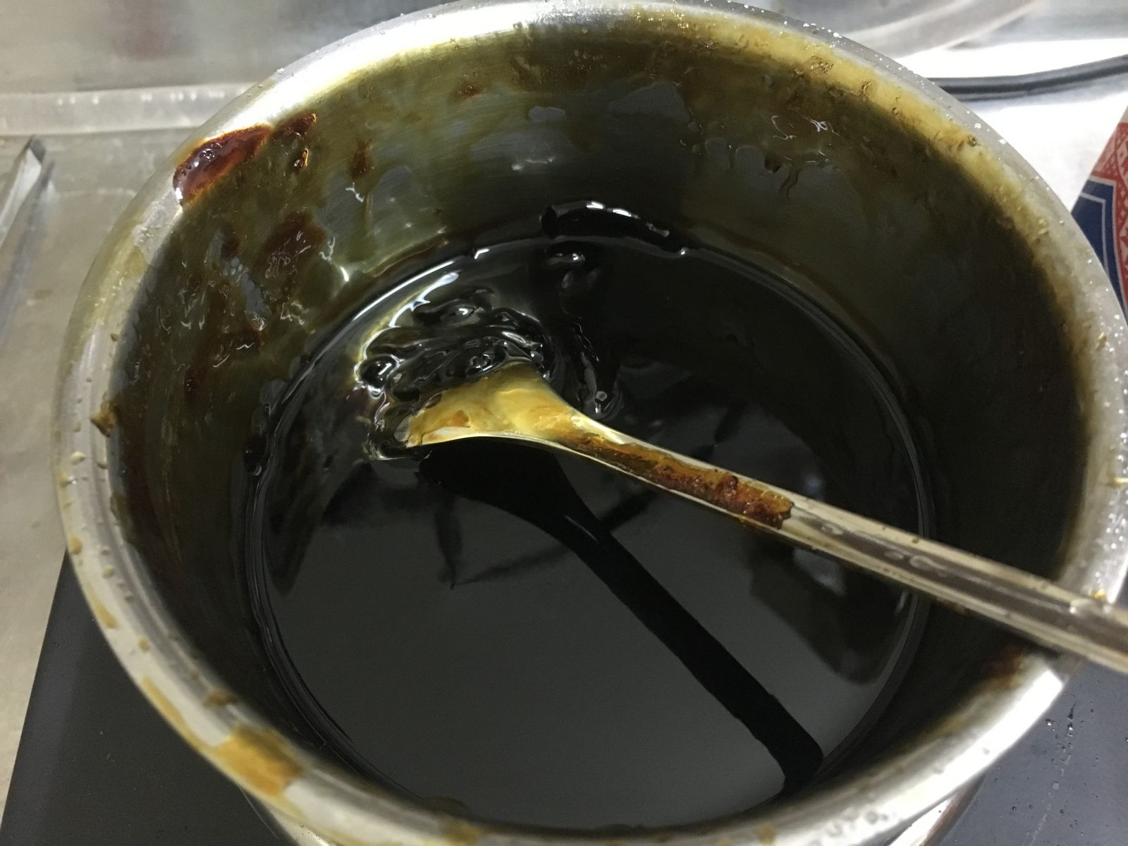 Сахарный колер для коньяка или самогона: рецепт жидкого красителя
