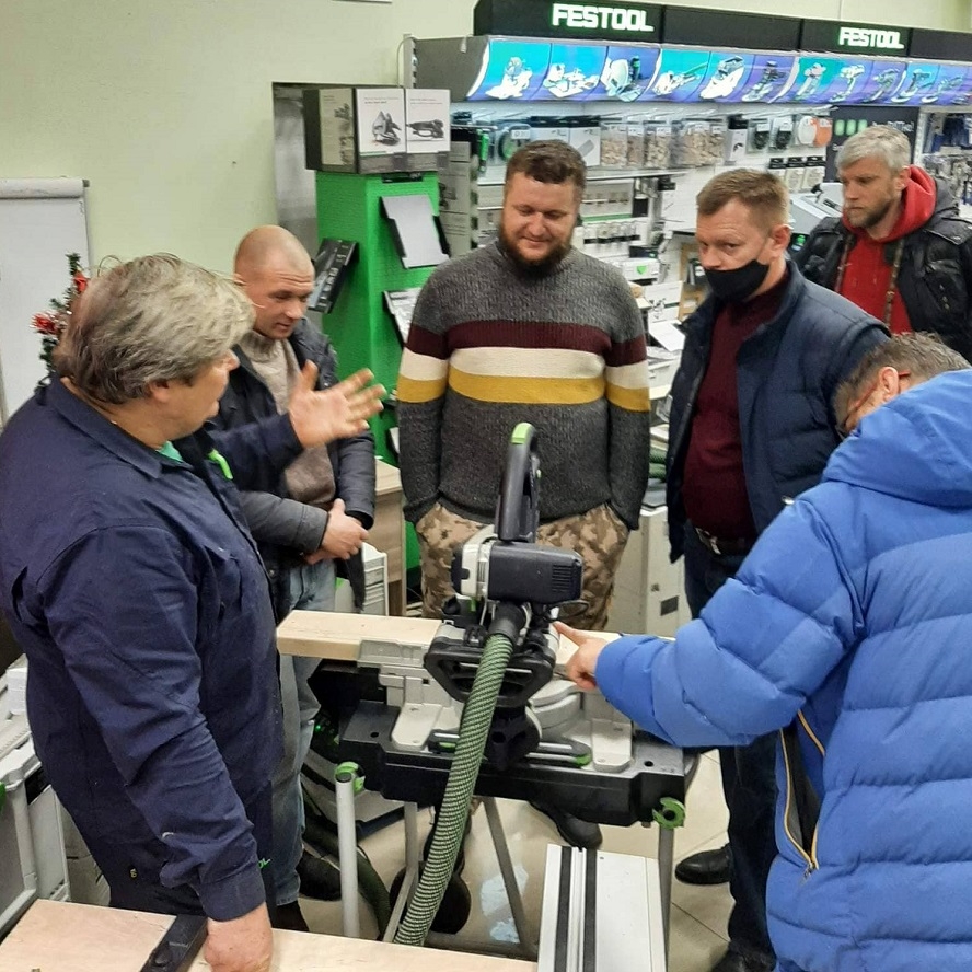 Торцовочная пила с протяжкой FESTOOL KAPEX KS 60 
