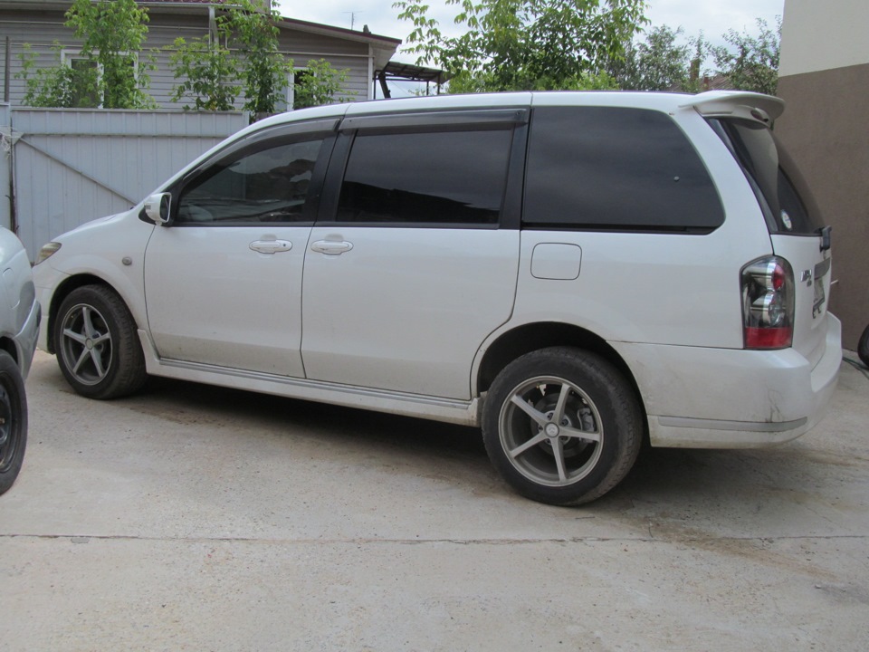 mazda_mpv17.jpg