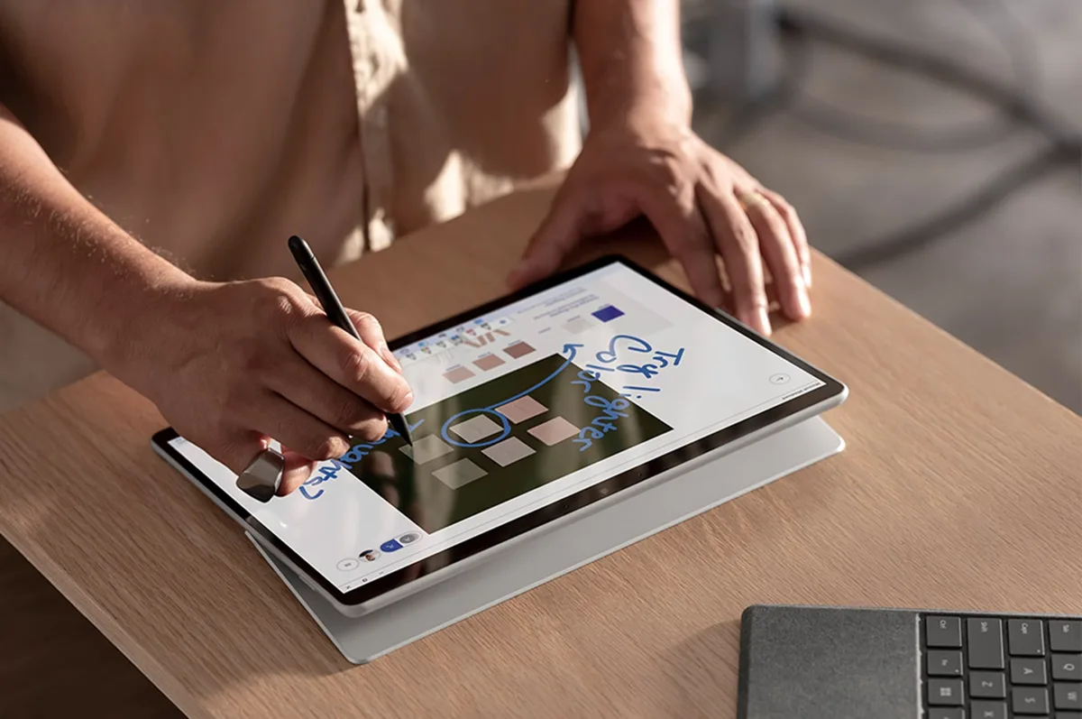 Microsoft_Surface_Pro_X_Landing_2_1.webp