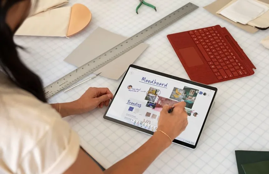 Microsoft_Surface_Pro_X_Landing_3_2.webp