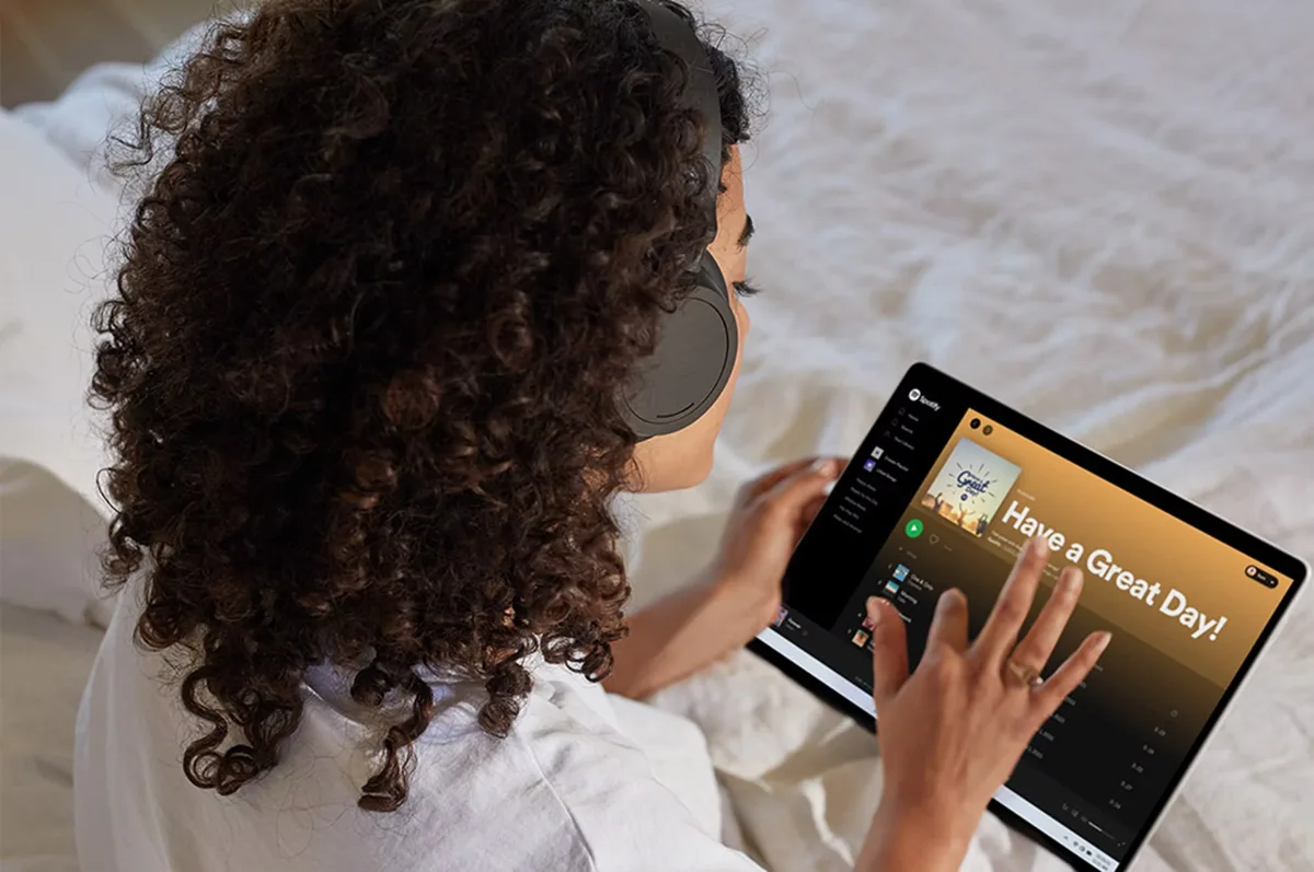 Microsoft_Surface_Pro_X_Landing_2_2.webp