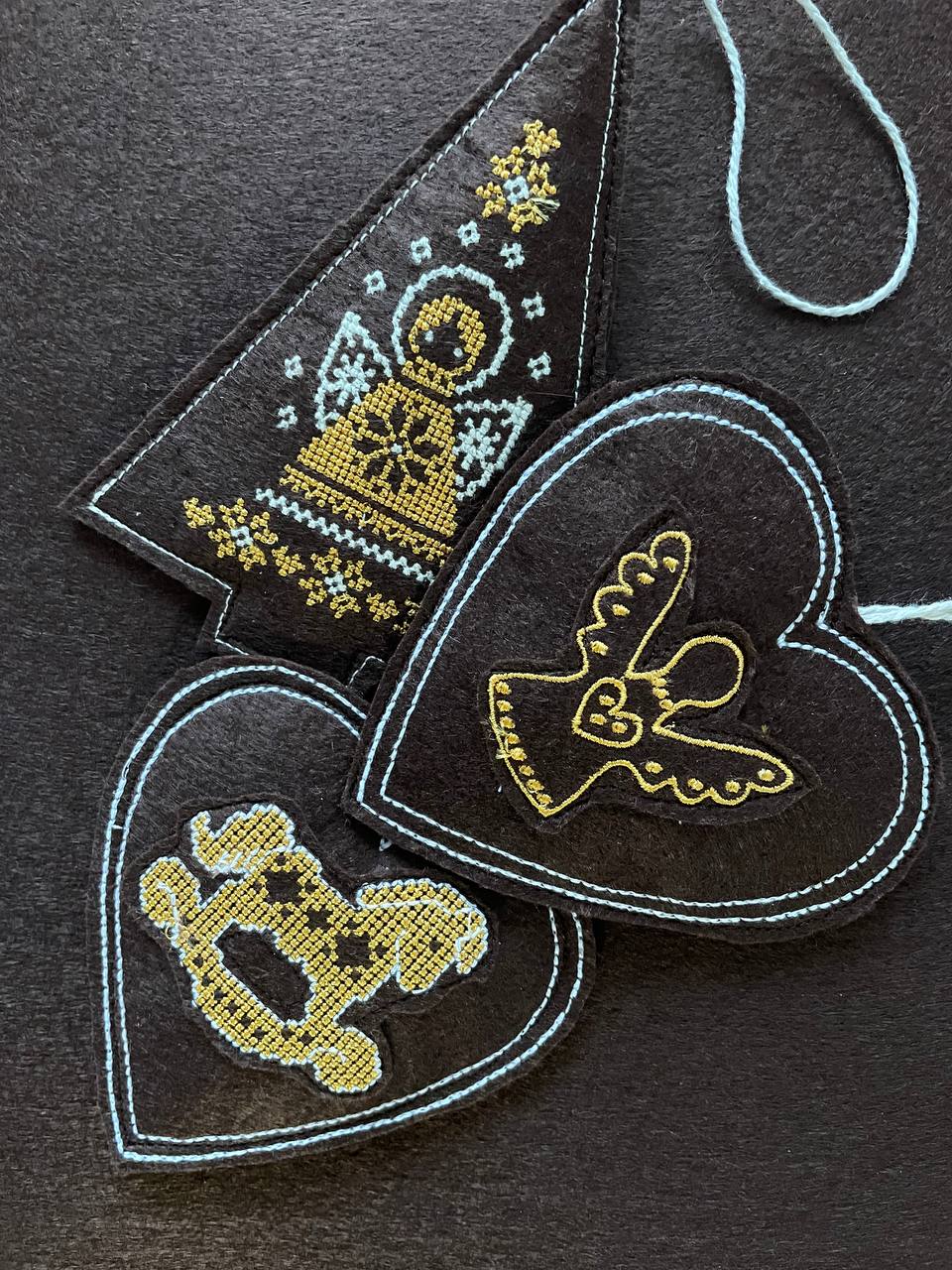 Набор. Подвески из фетра с вышивкой NSF-211-3