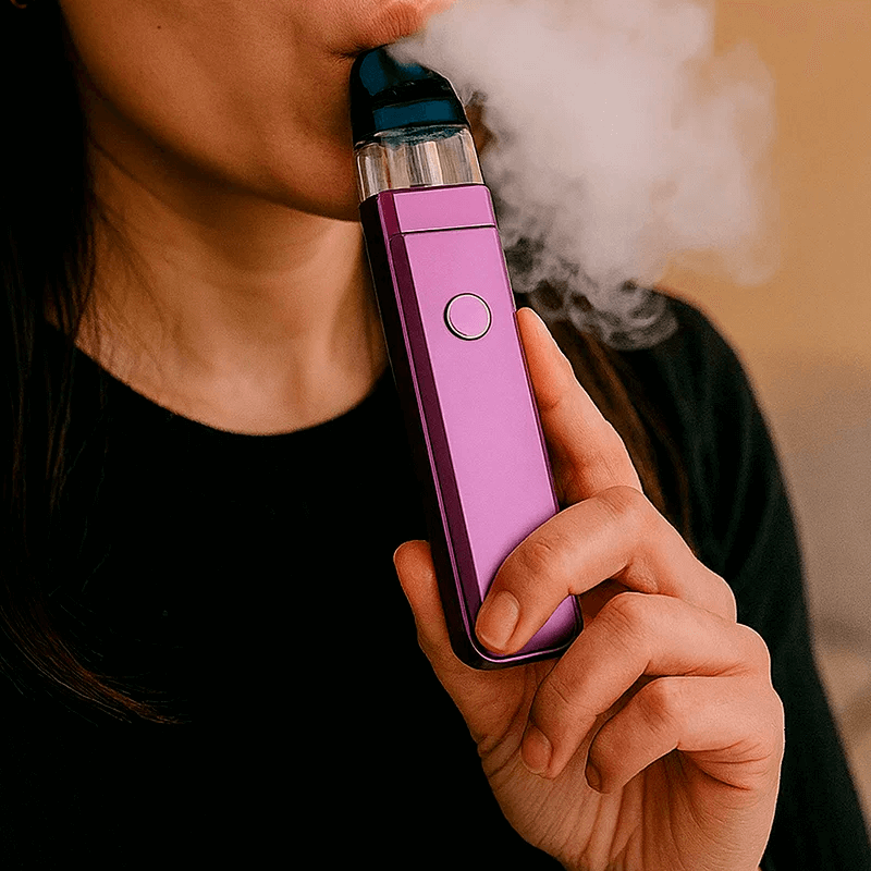 Девушка курит Xros Pro 2 Девушка курит Xros Pro 2