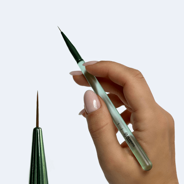 кисти для маникюра