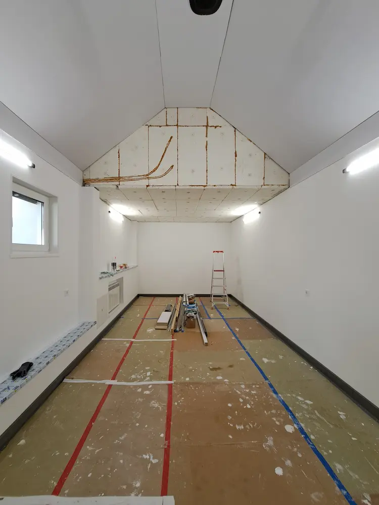 garage-before-renovation-overview-2 garage-before-renovation-overview-2.webp