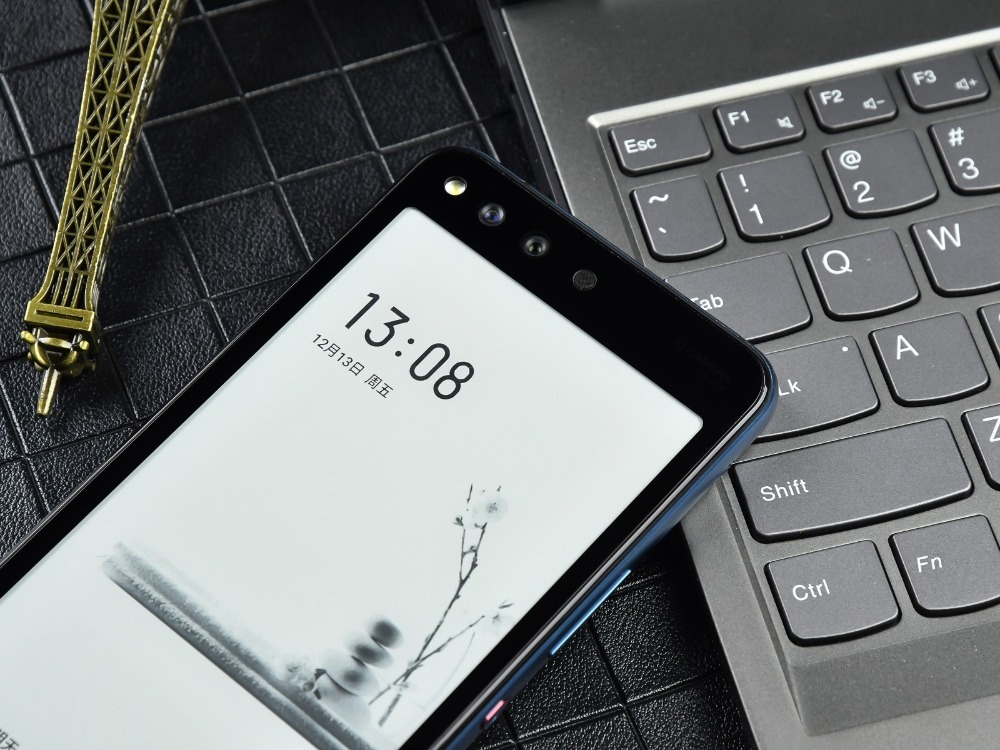  Hisense A6L E-Ink LCD смартфон с двумя дисплеями