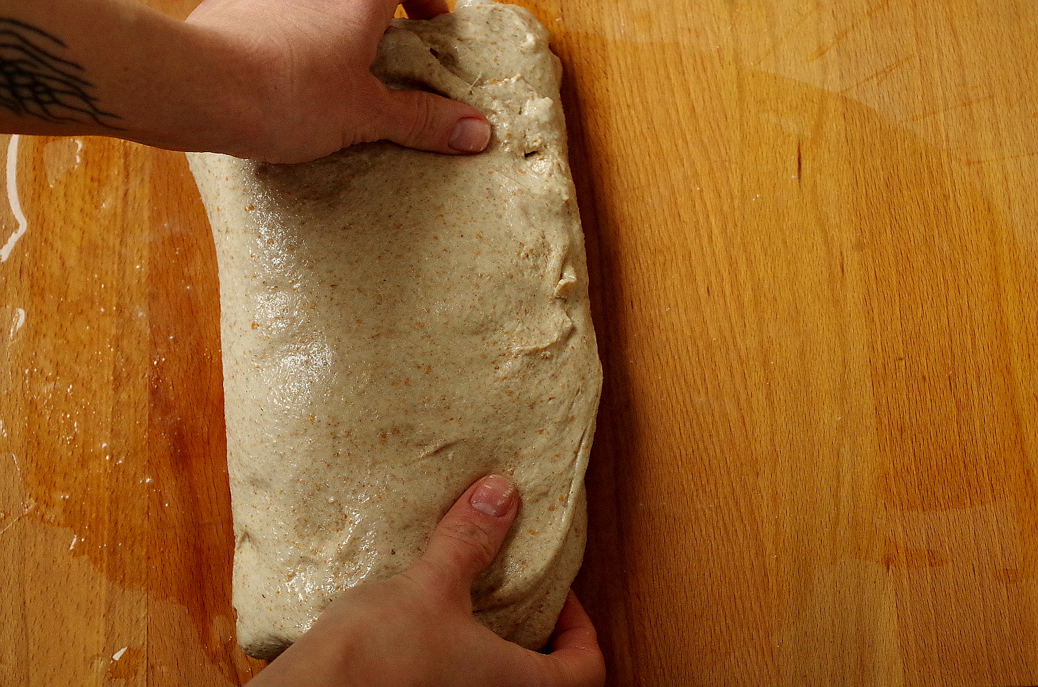 складывание теста конвертом в процессе брожения