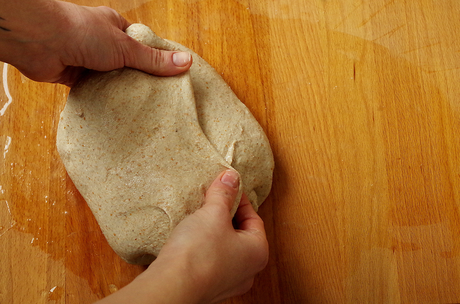 складывание теста конвертом в процессе брожения