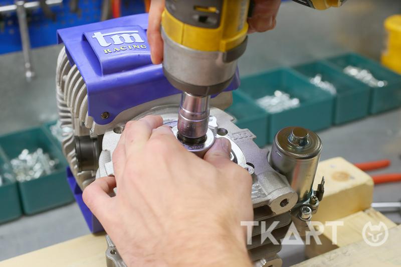 Установка ротора зажигания и затяжка гайки на мотор TM Mini 60cc