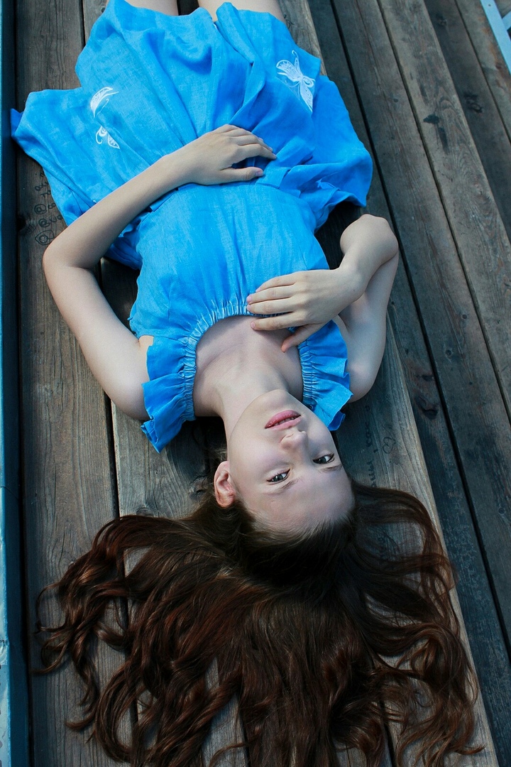 Сашенька. Платье льняное мини с вышивкой "Бабочки"  PL-411