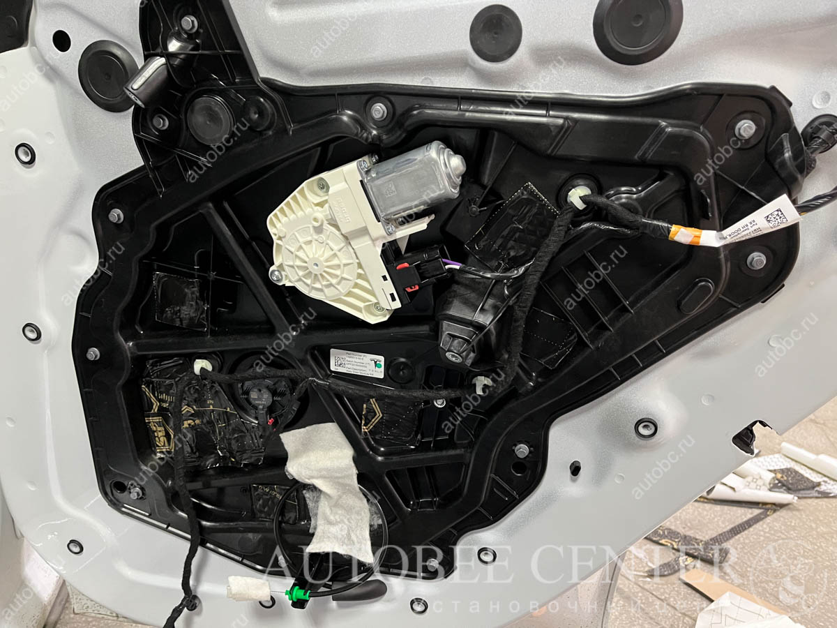 Tesla_Y_шумоизоляция_6.jpg