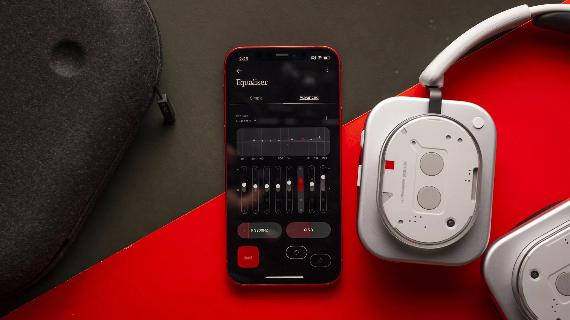 Сравнение Nothing Headphone 1 и Bose QuietComfort