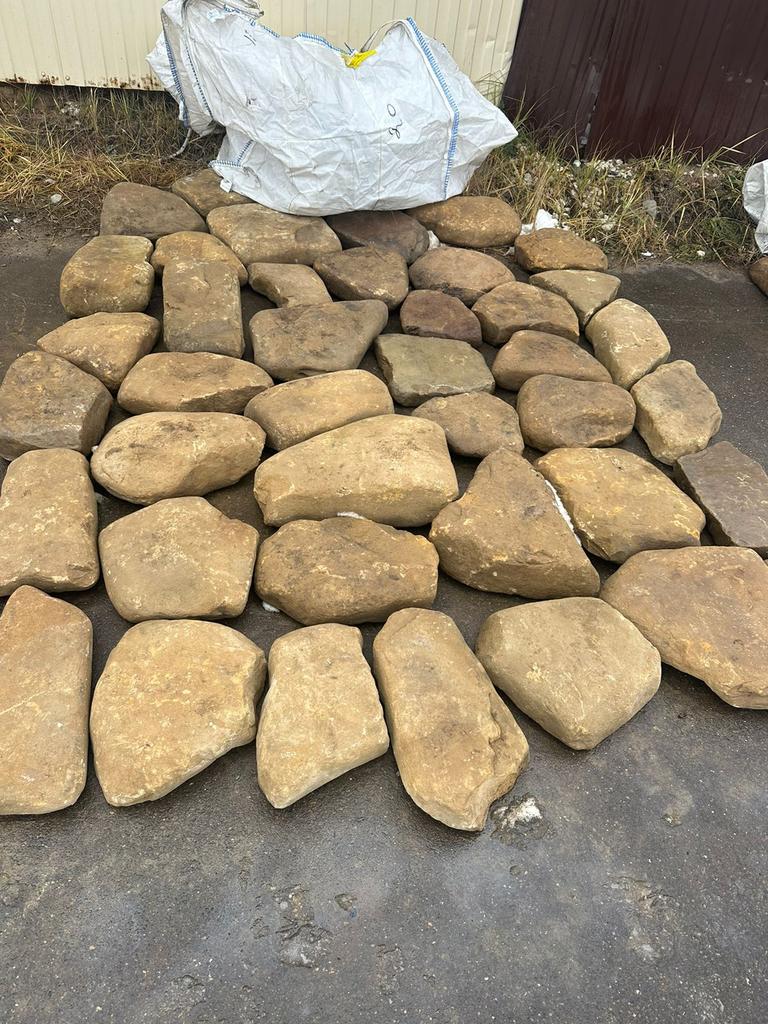 239 Шаговая дорожка камень речной Жёлтый, 300-500, 80-120 мм