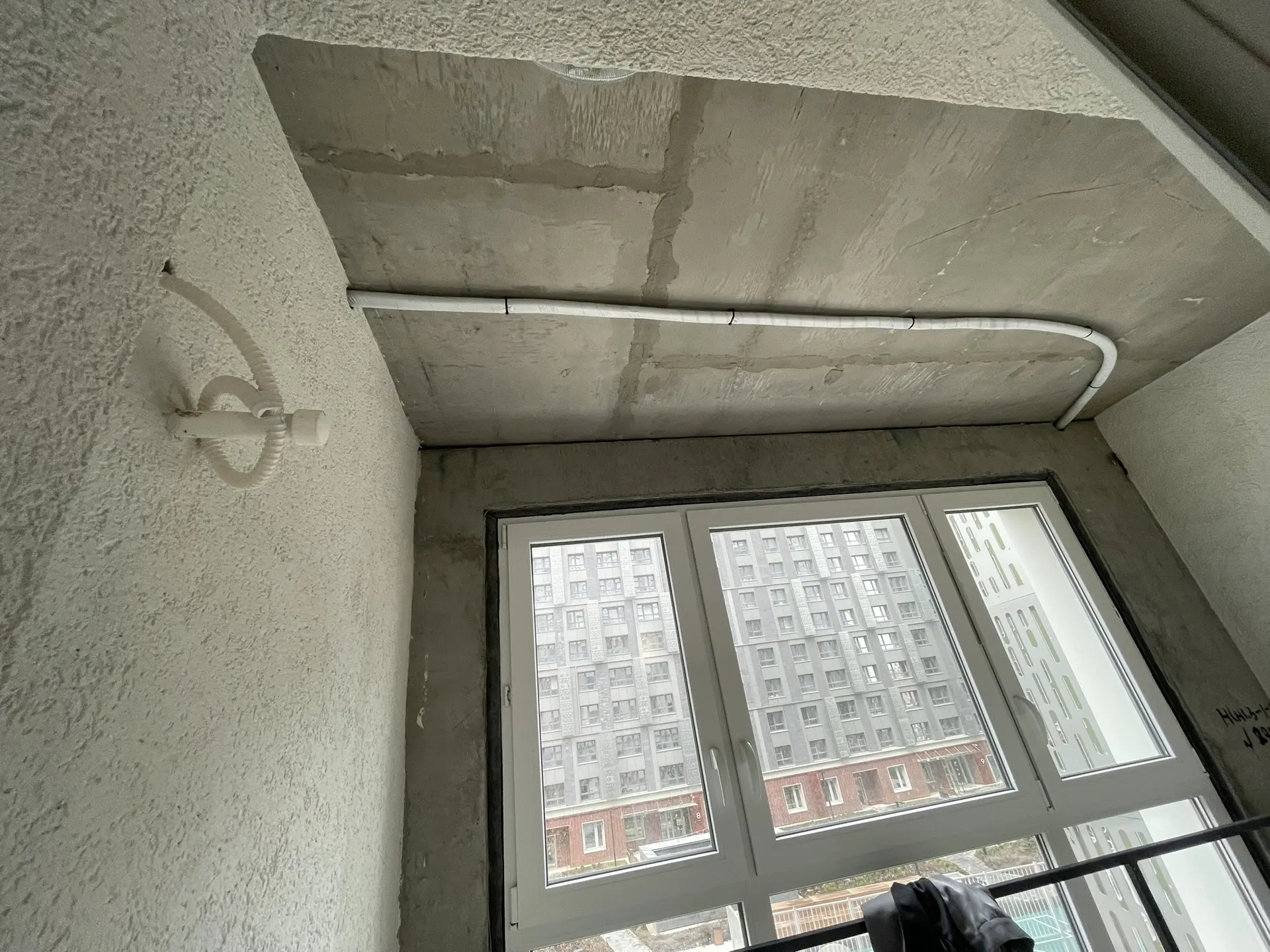 закладка коммуникаций под кондиционер.jpg