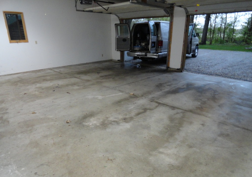 Как залить бетоном пол в гараже
