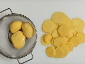 Как приготовить Картофельная запеканка с фаршем в духовке рецепт пошагово