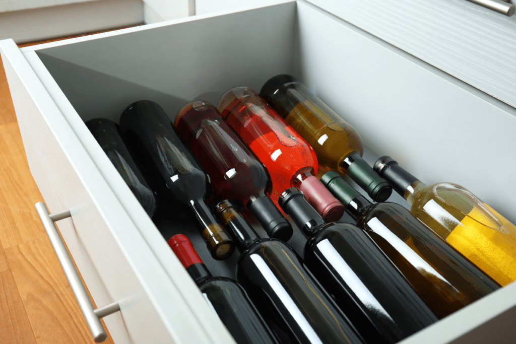 Хранить на боку хранение вина дома