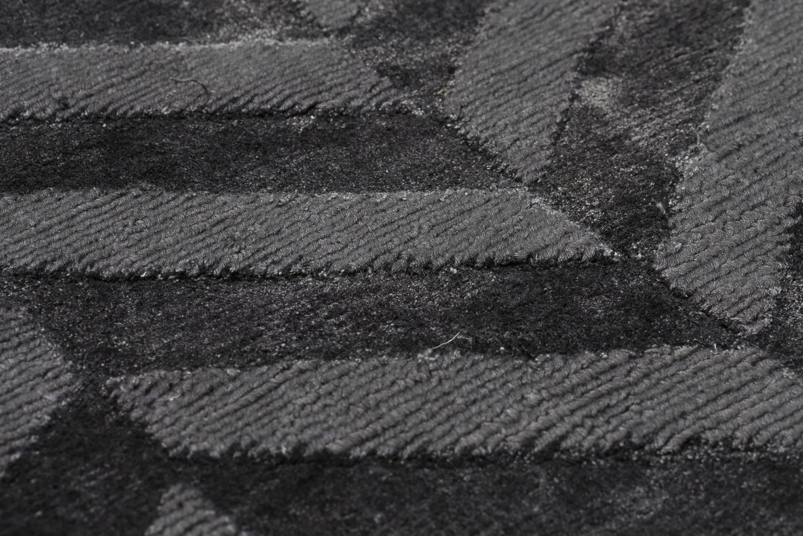 CHELO CHARCOAL DETAL