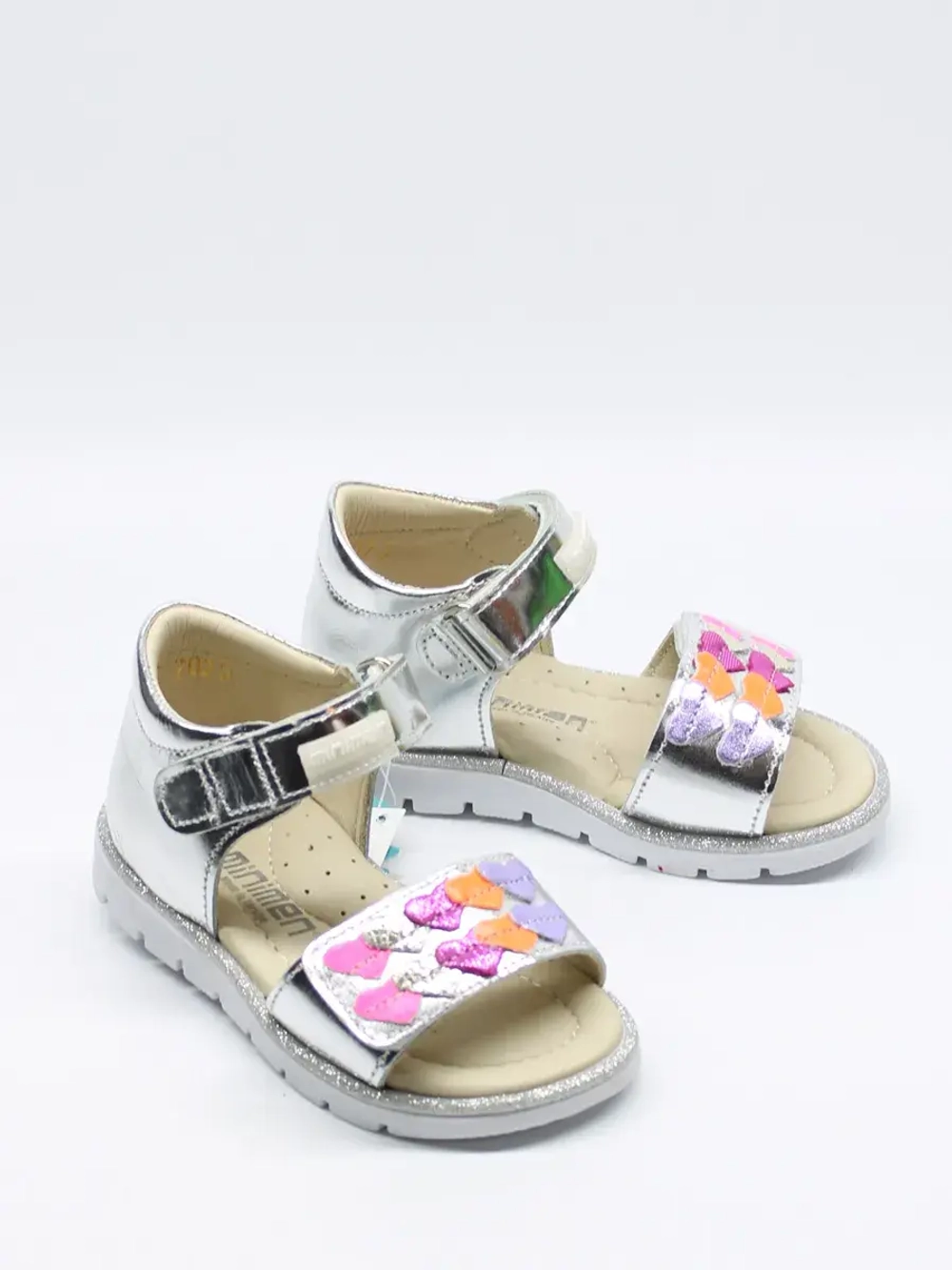 % Сандалики %