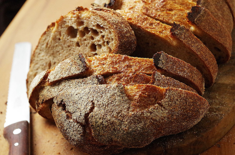 Крошится хлеб после выпечки-14 причин почему