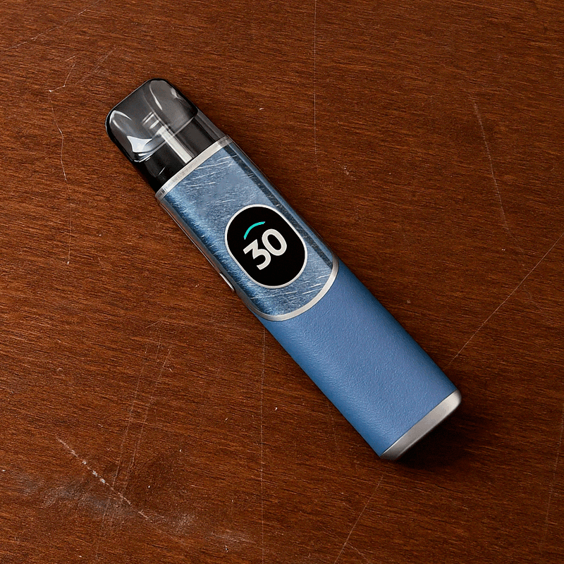 GeekVape Wenax Q2 на столе