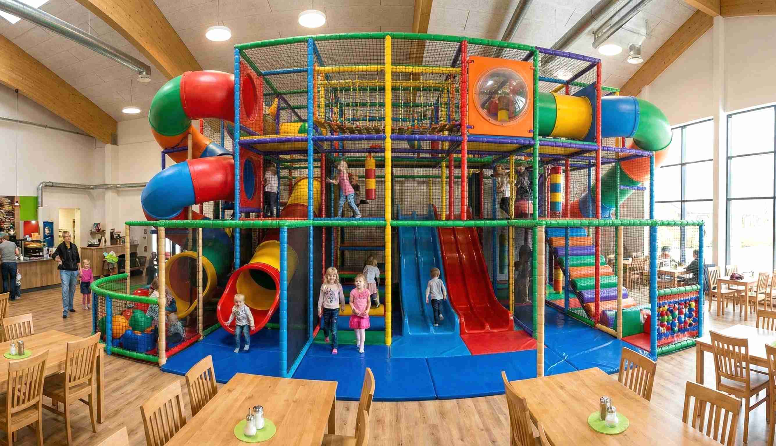 Двухуровневый лабиринт - решение для больших ресторанов