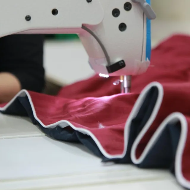 Ручная работа: контроль строчки и заполнение кассет