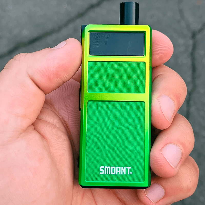 Smoant Pasito Mini в руке
