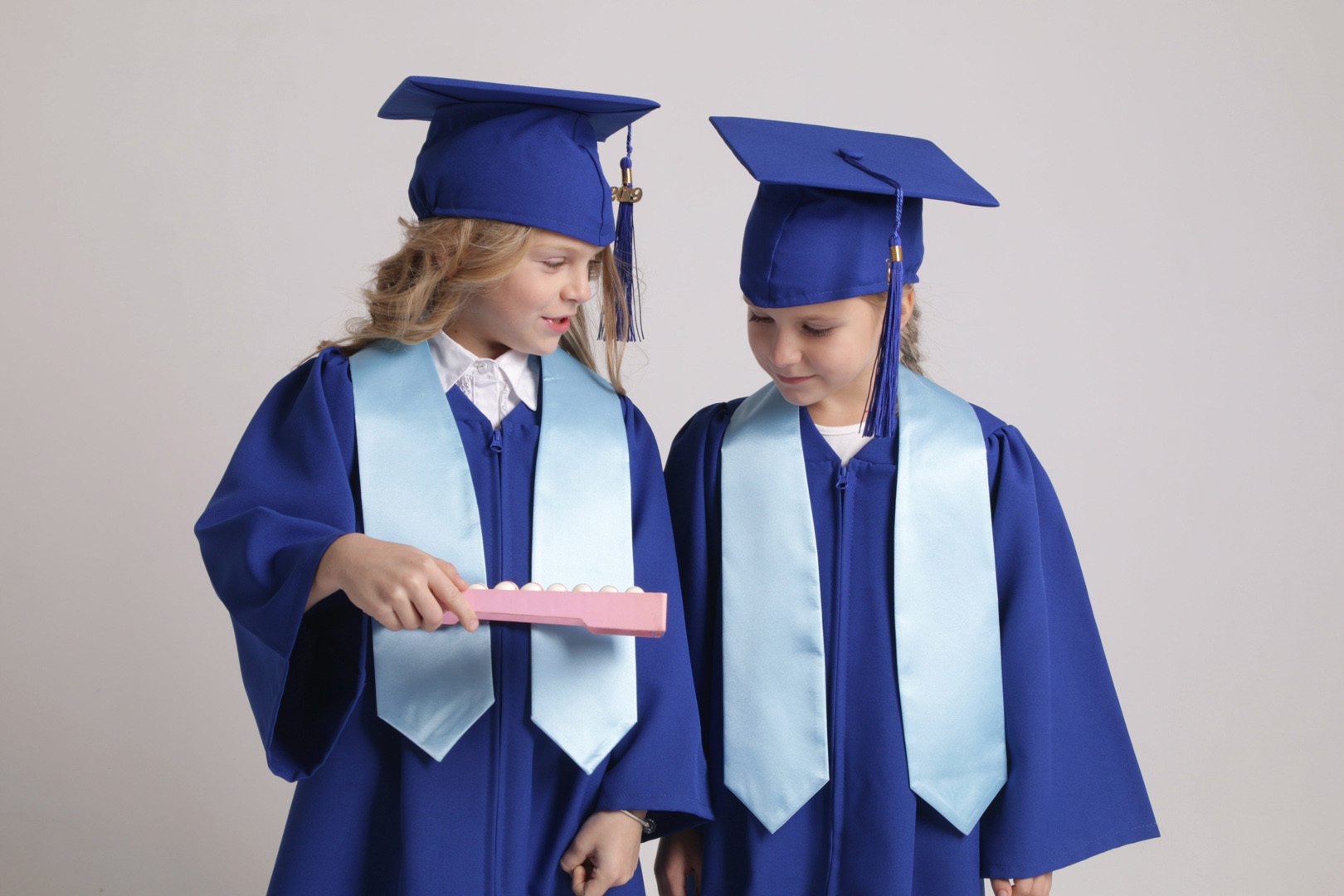 Akid_gown_rblue_page_3.jpg
